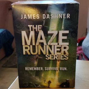 Books: The MAZE RUNNER Series
